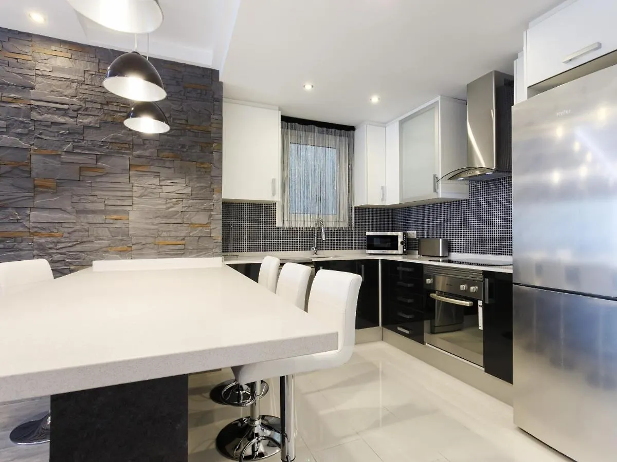 Beautiful Apartment In The Center Equipped For 7 Barselona